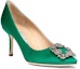 Shop (W) Manolo Blahnik Hangisi Tumit Tinggi 'Hijau Satin Kristal Gesper' 9XX-0662-0030