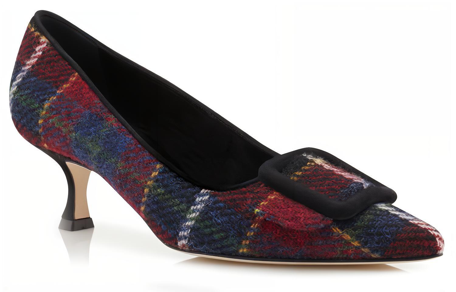 Lookbook (W) 마놀로 블라닉 하이힐 '블랙 레드 플래드' 322-2331-0001