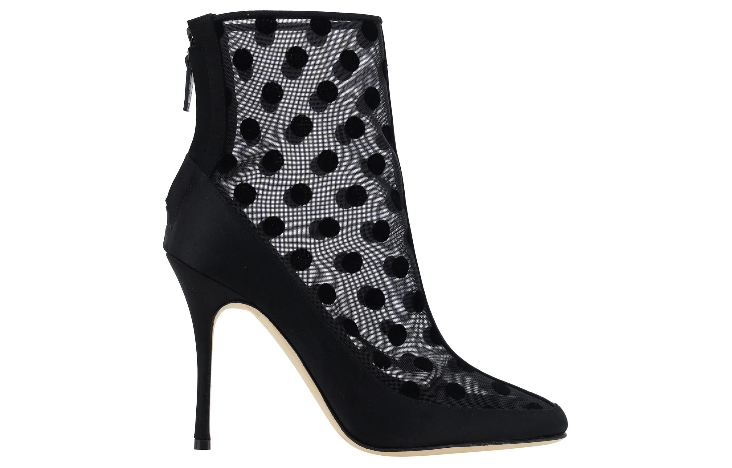 Order (W) Manolo Blahnik Mukinka 黑色尖头拉链靴 323-2496-0015