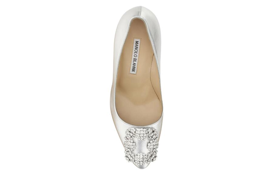 Shop (W) Manolo Blahnik 圆头银色高跟鞋 22314750454