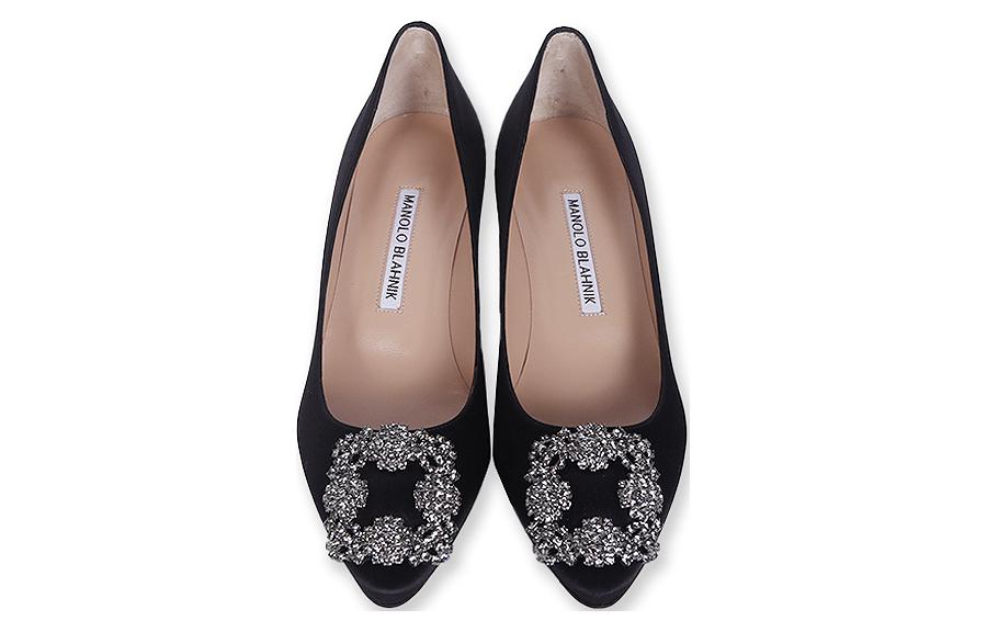 Shop (W) Manolo Blahnik Sepatu Hak Runcing 'Kulit Hitam' 9XX-0661-0039