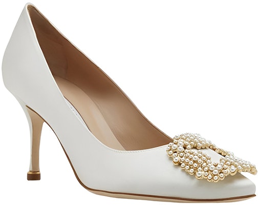 (W) Manolo Blahnik Satin High Heels 'Ivory Pearl Buckle' Sepatu Hak Tinggi Satin Putih Mutiara 9XX-0673-0037 Lookbook (W) Manolo Blahnik Satin High Heels 'Ivory Pearl Buckle' Sepatu Hak Tinggi Satin Putih Mutiara 9XX-0673-0037