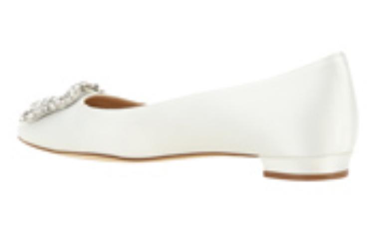 Shop (W) Manolo Blahnik Slip-On Low Top 'Kulit Putih' 9XX-0347-1205