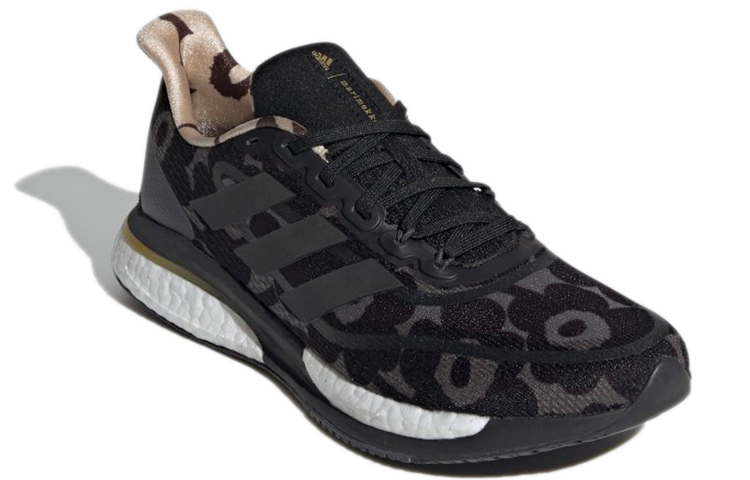 Lookbook （女性）Marimekko x adidas Supernova '灰色花卉' GZ8906