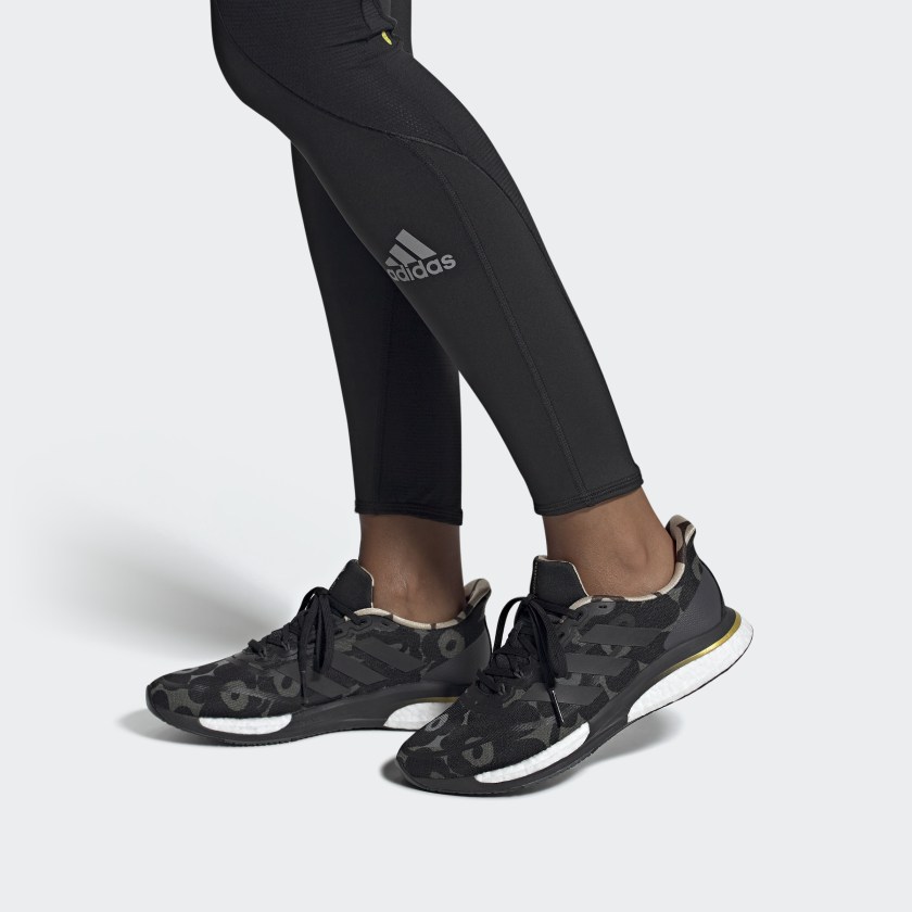 Sizing （女性）Marimekko x adidas Supernova '灰色花卉' GZ8906