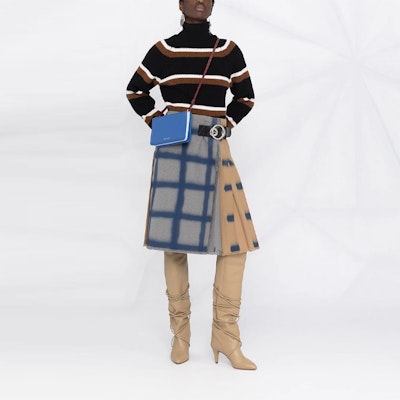 (W) Suéter de Lana Cuello Alto a Rayas Negro MARNI FW21. DVMD0107Q0-UFH922-RGN99 Lookbook (W) Suéter de Lana Cuello Alto a Rayas Negro MARNI FW21. DVMD0107Q0-UFH922-RGN99