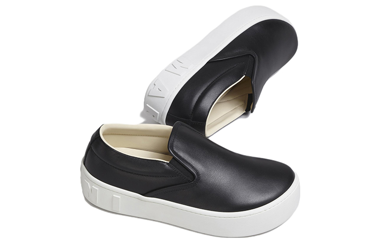Purchase (W) Marni Kasut Slip-On 'Kulit Anak Lembu Hitam' SNZW010703P272200N99
