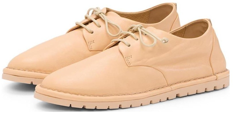 (W) 마르셀 베이지 클래식 캐주얼 슈즈 (Marsel Beige Keullaesik Kaejuel Syujeu) MWG002097381 Lookbook (W) 마르셀 베이지 클래식 캐주얼 슈즈 (Marsel Beige Keullaesik Kaejuel Syujeu) MWG002097381