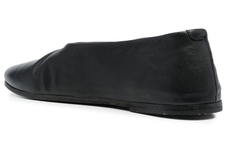 Lookbook (W) Marsèll Sepatu Slip-on Kulit Hitam Round Toe MW2105097666