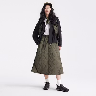 (Women) Merrell Black Logo Hooded Long-Sleeve Outdoor Jacket MC1249001-BK02 Details for (Women) Merrell Black Logo Hooded Long-Sleeve Outdoor Jacket MC1249001-BK02