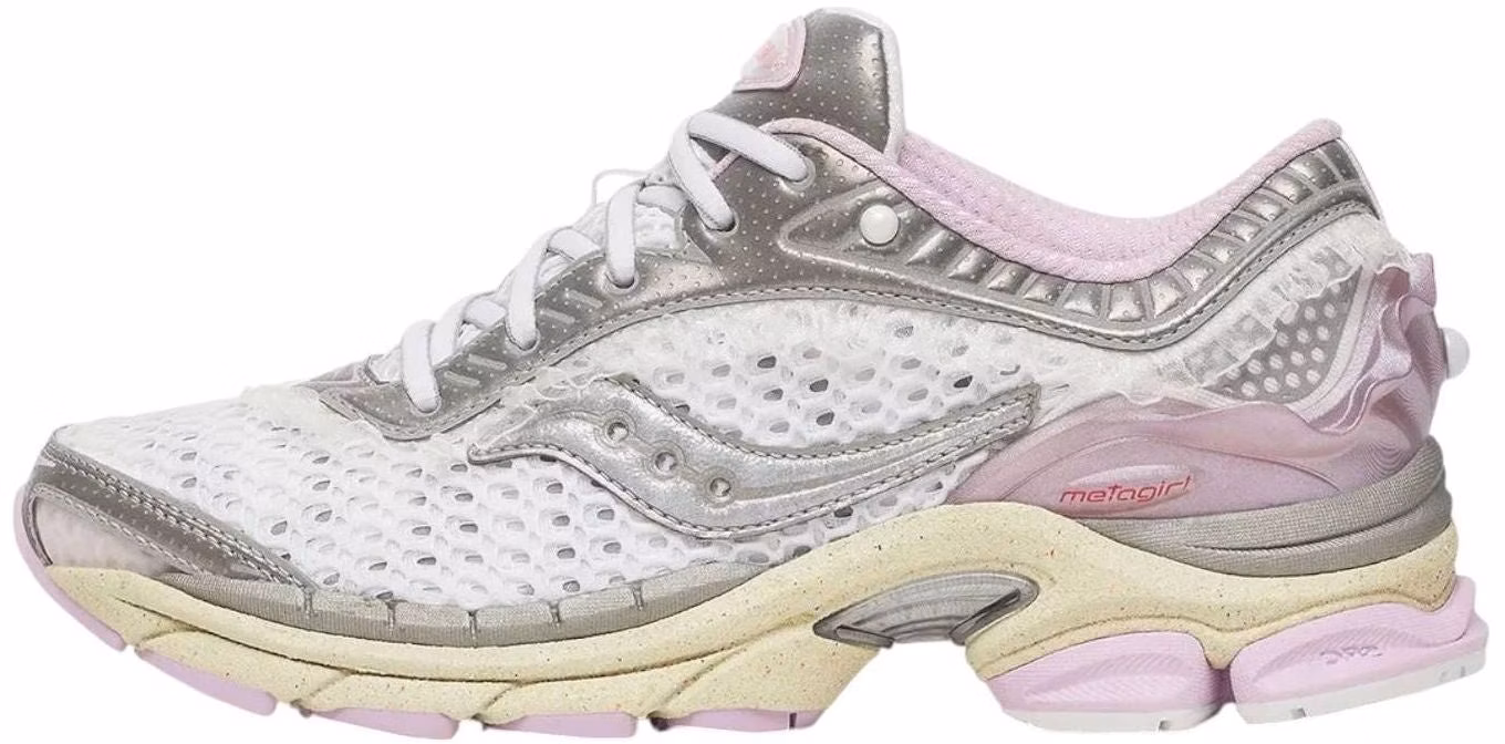 women-metagirl-x-saucony-pro-grid-paramount-daughter-of-the-moon-s61021-1