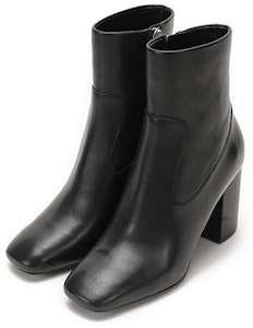 (W) MICHAEL KORS Sepatu Boot Hak Tinggi Square Toe 'Kulit Hitam' 40F0MRHE5L Lookbook (W) MICHAEL KORS Sepatu Boot Hak Tinggi Square Toe 'Kulit Hitam' 40F0MRHE5L