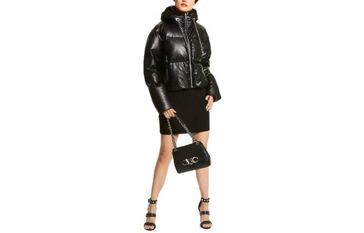 Order (W) Chaqueta Puffer Negra con Cadena Brillante Michael Kors SS23. MF2209H5TR-001