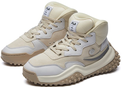 Mihara x Fila 斐樂 FM-2 高幫運動鞋 女款 米白 Lookbook Mihara x Fila 斐樂 FM-2 高幫運動鞋 女款 米白