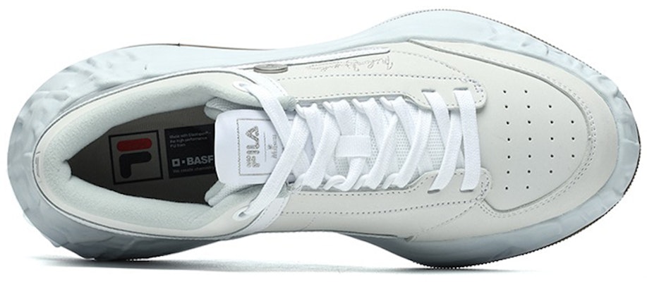 (W) FILA FM-15 Kasut Sneakers Putih F12W214201FWT Lookbook (W) FILA FM-15 Kasut Sneakers Putih F12W214201FWT