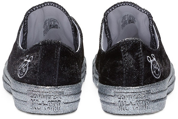 (W) Miley Cyrus x Converse Chuck Taylor All Star Ox 'Hitam' 563722C Shop (W) Miley Cyrus x Converse Chuck Taylor All Star Ox 'Hitam' 563722C