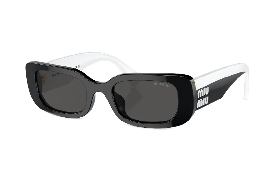 Order (W) MIU MIU Gafas de sol bicolor blanco y negro oversized con letras. MU08YS1AB5S0