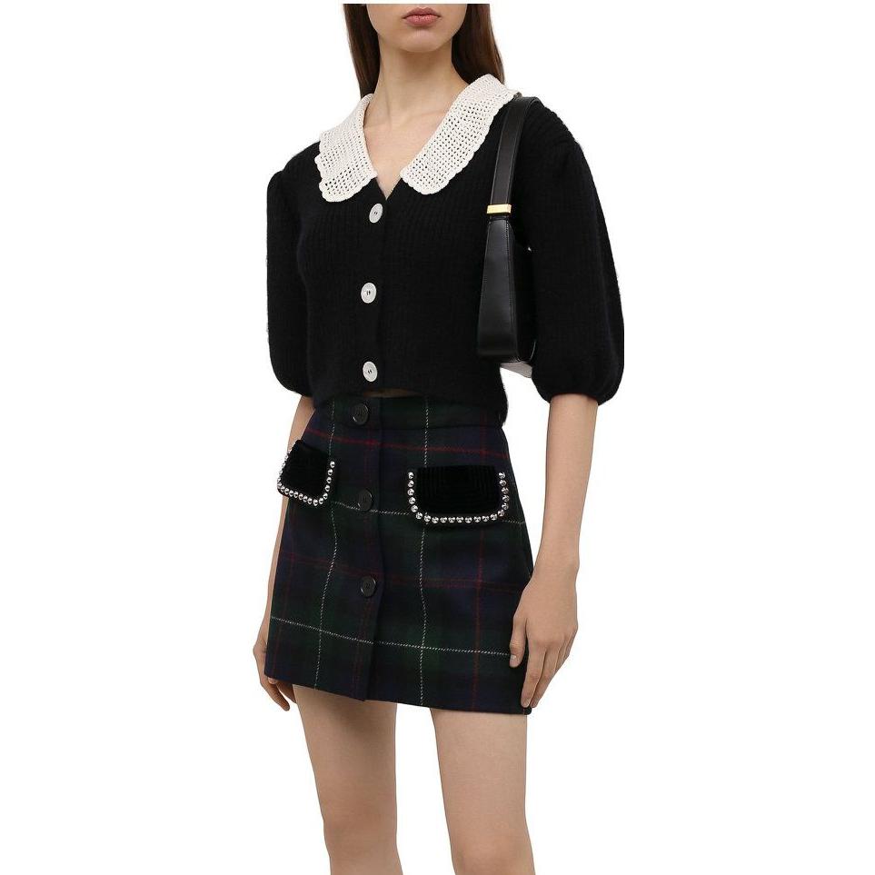 Lookbook (W) MIU MIU Hitam Kardigan Lengan Pendek Knit dengan Kolar Kontras. MMF487-1Y4L-F0002