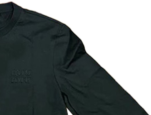 (W) MIU MIU Kaos Lengan Panjang Hitam Logo Bordir Casual. MJL973-133L-F0002 Shop (W) MIU MIU Kaos Lengan Panjang Hitam Logo Bordir Casual. MJL973-133L-F0002