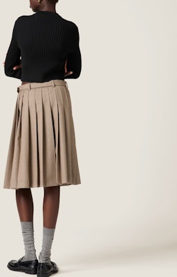 (W) MIU MIU 黑色V领logo图案长袖针织衫 SS24. MML832-12Y8-F0002-S-232 Shop (W) MIU MIU 黑色V领logo图案长袖针织衫 SS24. MML832-12Y8-F0002-S-232