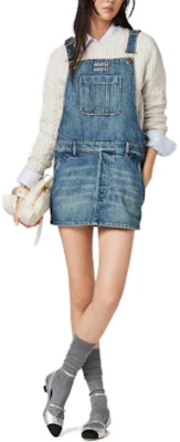 (W) MIU MIU 蓝色长袖纽扣连衣裙搭配吊带。 GWA207-139G-F0008-S-OOO Lookbook (W) MIU MIU 蓝色长袖纽扣连衣裙搭配吊带。 GWA207-139G-F0008-S-OOO