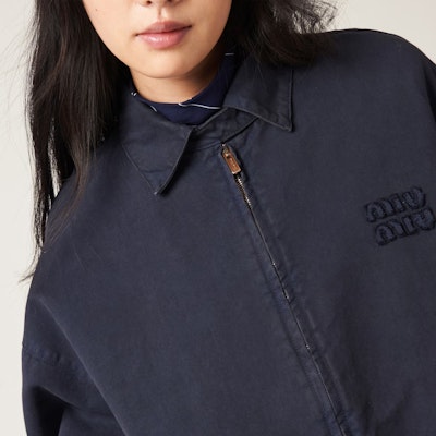 (Women) MIU MIU Blue Letter Embroidery Zip-Up Jacket with Collar. ML843-1350-F0008-S-231 Purchase (Women) MIU MIU Blue Letter Embroidery Zip-Up Jacket with Collar. ML843-1350-F0008-S-231