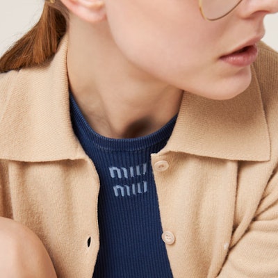 (W) MIU MIU 蓝色修身针织上衣带徽标字母镶嵌 MML948-1468-F0008-S-OOO Purchase (W) MIU MIU 蓝色修身针织上衣带徽标字母镶嵌 MML948-1468-F0008-S-OOO