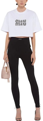 (W) MIU MIU Kaos Putih Lengan Pendek Cetak Huruf Kasual. MJN42612IOF0QMM Lookbook (W) MIU MIU Kaos Putih Lengan Pendek Cetak Huruf Kasual. MJN42612IOF0QMM