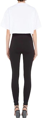 (W) MIU MIU Kaos Putih Lengan Pendek Cetak Huruf Kasual. MJN42612IOF0QMM Shop (W) MIU MIU Kaos Putih Lengan Pendek Cetak Huruf Kasual. MJN42612IOF0QMM