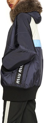 (W) 미우미우 다크 블루 퍼 칼라 컬러 블록 디자인 파카 ML500-1PTQ-F0008 Purchase (W) 미우미우 다크 블루 퍼 칼라 컬러 블록 디자인 파카 ML500-1PTQ-F0008