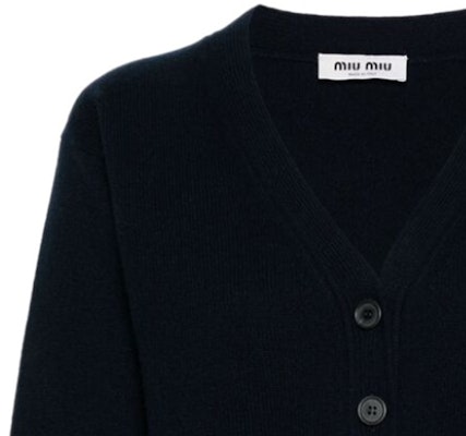 (W) MIU MIU FW23 Kardigan Rajut Leher V Biru dengan Sulaman Huruf. MMF865-103Z-F0008-S-OOO Details for (W) MIU MIU FW23 Kardigan Rajut Leher V Biru dengan Sulaman Huruf. MMF865-103Z-F0008-S-OOO