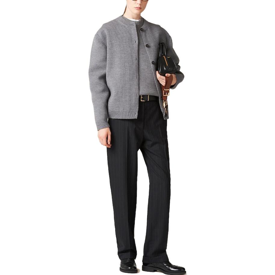 Lookbook (W) MIU MIU Kardigan Rajut Kelabu dengan Logo Sulaman. MMF796-13JS-F0031-S-232