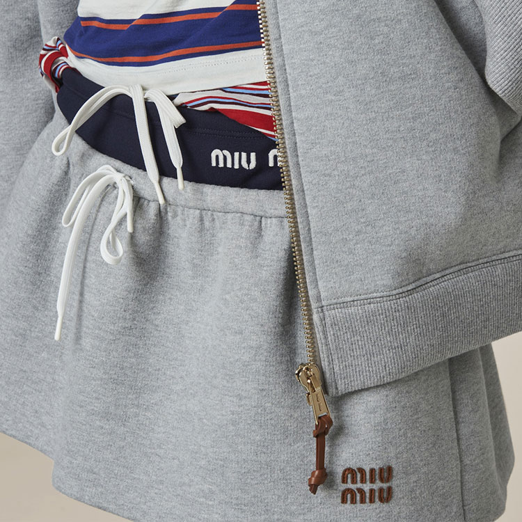(Women) MIU MIU  Grey Mini Skirt with Embroidered Letter Logo and Lace-Up Detail. MG2252-15EG-F0031-S-OOO 圖 6