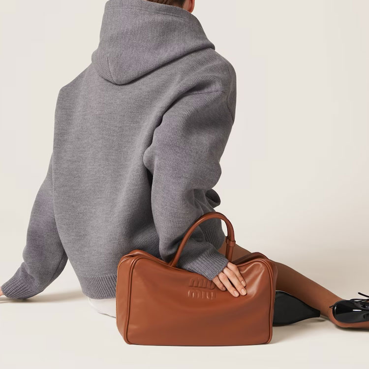 (Women) MIU MIU  Grey Ribbed Knit Long-Sleeve Sweater with Logo. MMF803-13JS-F0031-S-232 圖 4