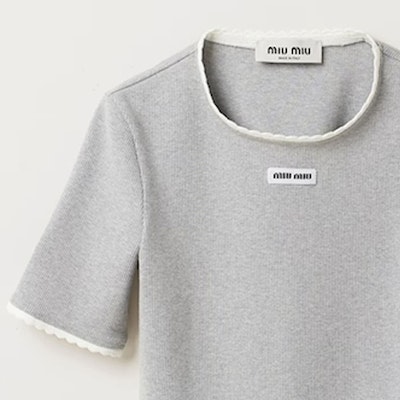 (W) MIU MIU Abu-Abu Kaos Cropped Lengan Pendek SS23. MJN847-S23-212HM Sizing (W) MIU MIU Abu-Abu Kaos Cropped Lengan Pendek SS23. MJN847-S23-212HM