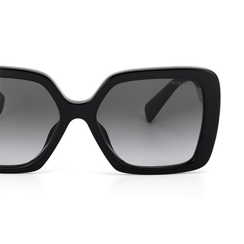 (Women) MIU MIU  Irregular Black Sunglasses with Lettered Temples. 0MU10YS1AB5D1 圖 6