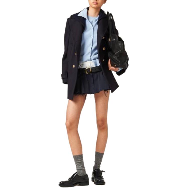 Lookbook (W) MIU MIU Kardigan Rajut Lengan Panjang Cetak Huruf Biru Muda. MMF890-13S1-F0012-S-OOO