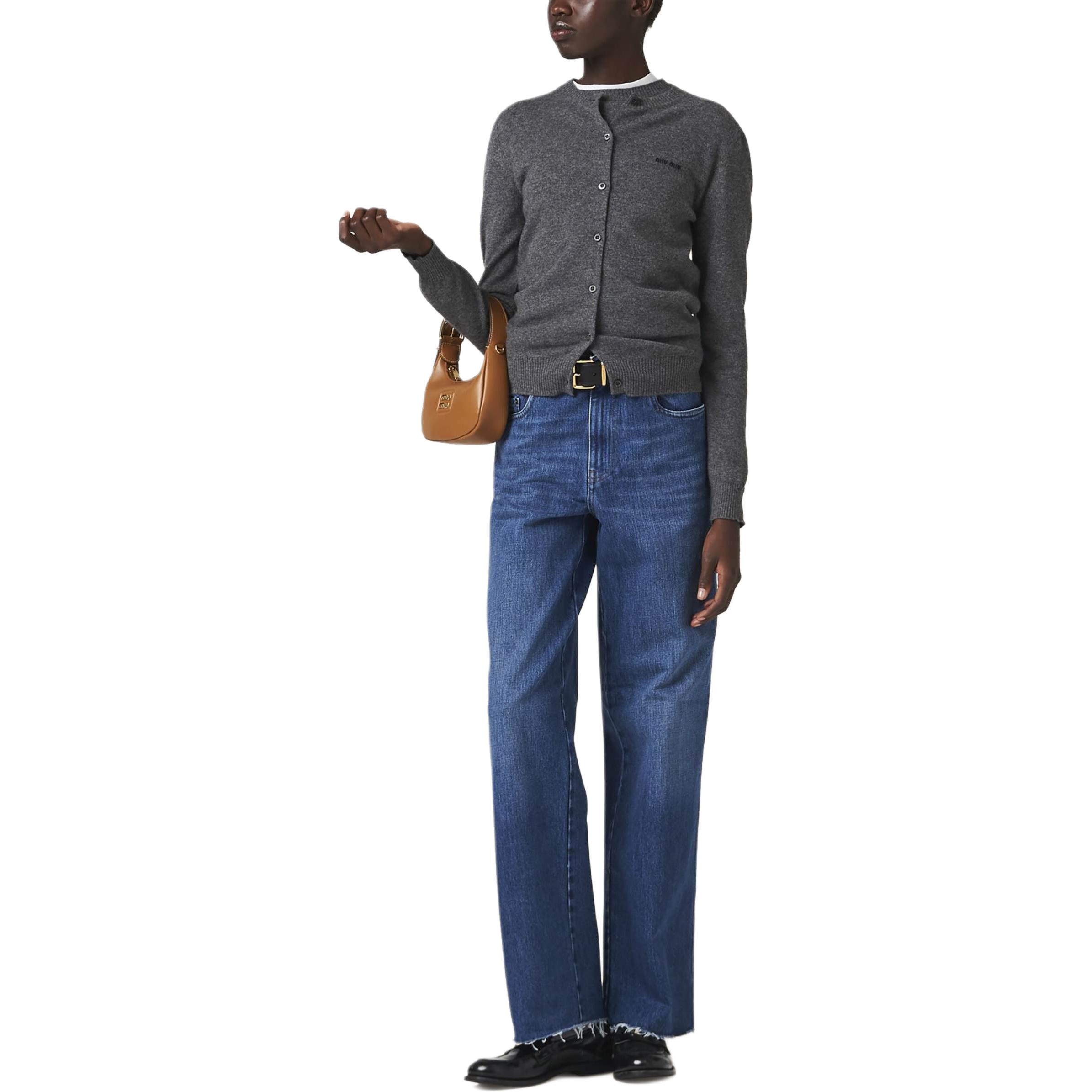 Lookbook (W) MIU MIU Jeans Biru Navy Low-Waist Lurus dengan Logo Bordir. GWP435-10BF-F0008-S-OOO