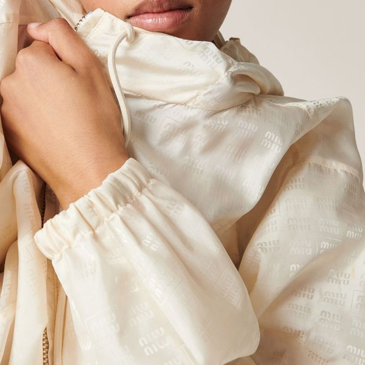 Details for (W) MIU MIU 尼龍連帽拉鍊外套 象牙白長袖外套 ML945-1VH5-F0304