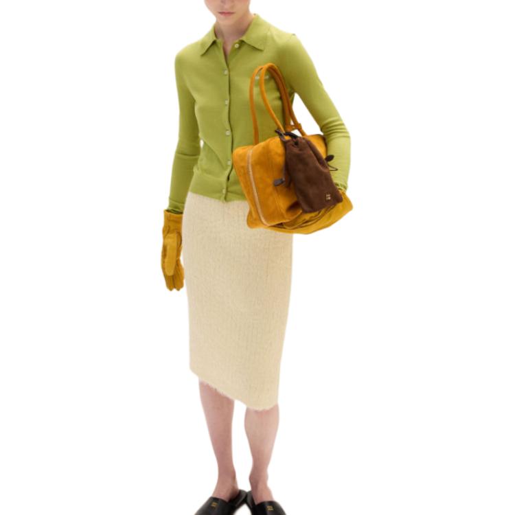 Lookbook (W) Miu Miu Kardigan Rajut Hijau Pistachio dengan Sulaman Logo. MMF919-15RN-F0362-S-OOO