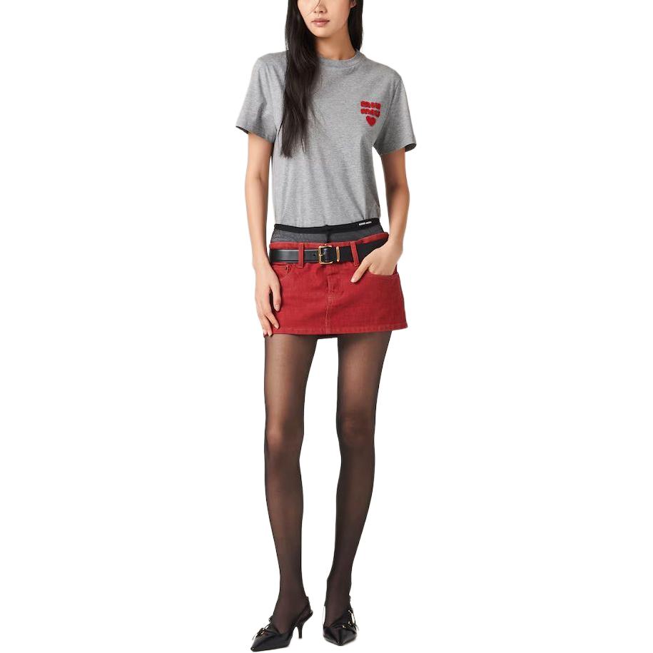 Lookbook (W) MIU MIU 红色低腰裙对比缝线刺绣标志设计 GWD326-143Z-F0011-S-OOO