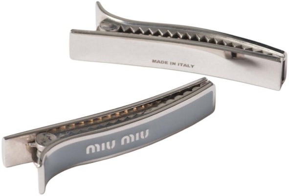 (W) MIU MIU Horquilla Plateada con Decoración Estampada. 5JF1362F6TF0KUQ Lookbook (W) MIU MIU Horquilla Plateada con Decoración Estampada. 5JF1362F6TF0KUQ