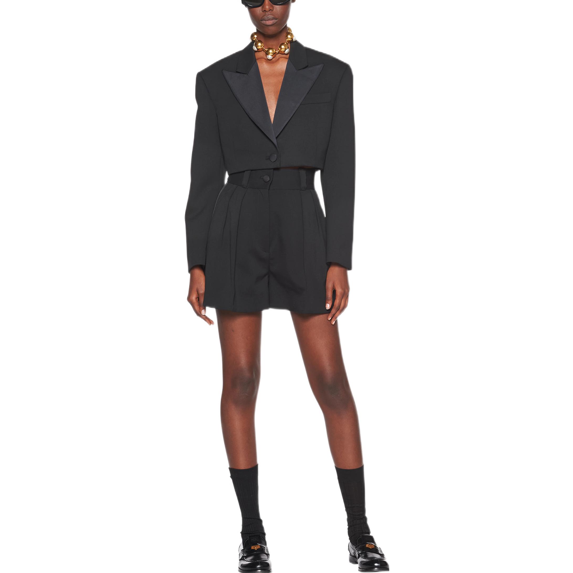 Lookbook (W) MIU MIU Shorts Negros Rectos de Tiro Alto MP1425-1R1-F0002