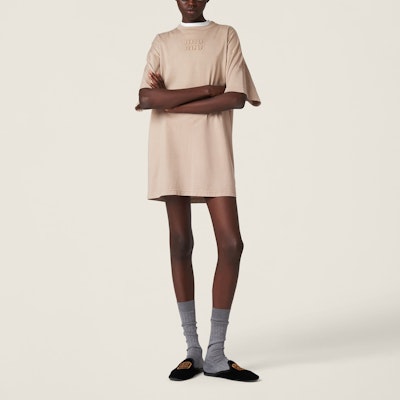 (W) Miu Miu SS24 刺绣短袖迷你连衣裙 驼色 MJA864-137L-F0627-S-OOO Lookbook (W) Miu Miu SS24 刺绣短袖迷你连衣裙 驼色 MJA864-137L-F0627-S-OOO