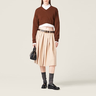 (W) MIU MIU V領長袖針織毛衣 紅棕色。 MML811-13K0-F0005-S-232 Lookbook (W) MIU MIU V領長袖針織毛衣 紅棕色。 MML811-13K0-F0005-S-232