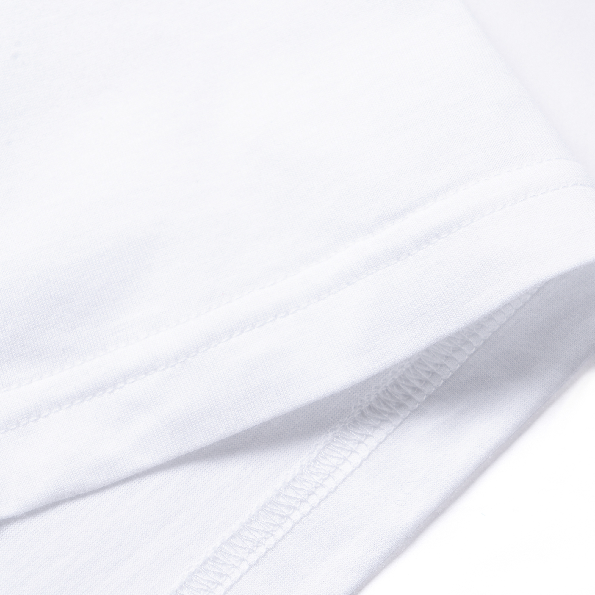 Sizing (Women) MIU MIU  White Logo Heart Print Short Sleeve Tee. MJN499-1277-F0009-S-WMO