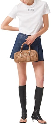 (W) MIU MIU Kemeja-T Lengan Pendek Logo Putih Pure Crewneck. MJN483-1YW0-F0009-S-232 Purchase (W) MIU MIU Kemeja-T Lengan Pendek Logo Putih Pure Crewneck. MJN483-1YW0-F0009-S-232