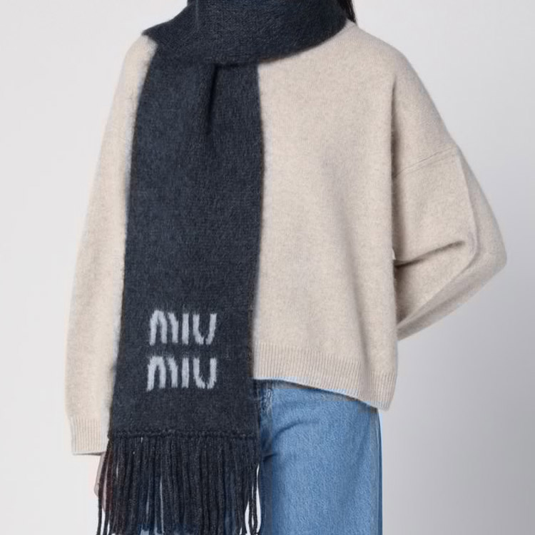 (Women) MIU MIU  Wool Scarf with Logo and Tassel Details - Blue. 5FS0622CQDF0008 圖 4