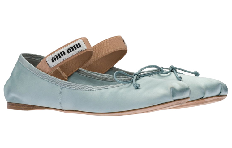 Lookbook (W) MIU MIU Ballerines en Satin ''Bleu Clair'' 5F794D_QU6_F0AE7_F_A005