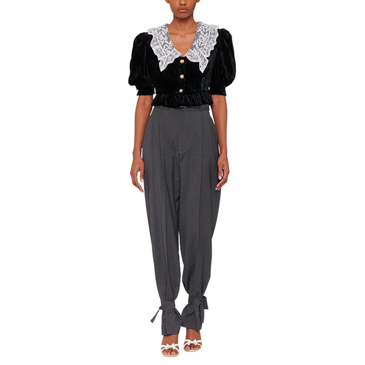 Lookbook (W) MIU MIU Baju Pendek Wanita Hitam dengan Kolar Lace. MT1676-ZQU-F0002